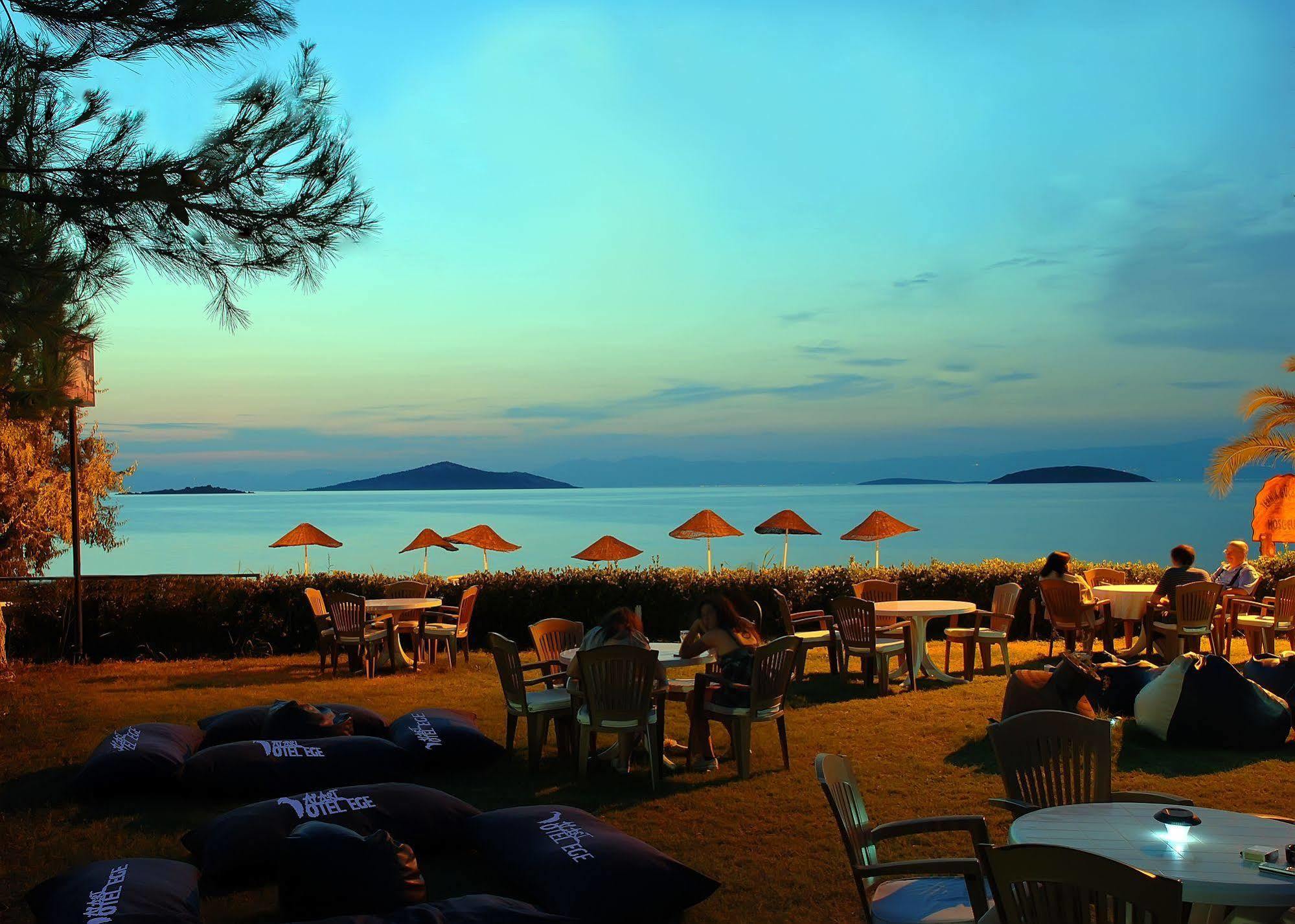 Ege Apart & Hotel Ayvalı Esterno foto